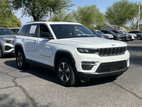 Used 2024 Jeep Grand Cherokee Limited 4xe AWD/4WD image 6