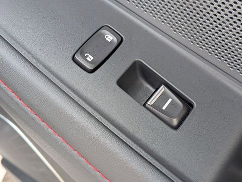 Used 2025 Acura MDX A-Spec image 38