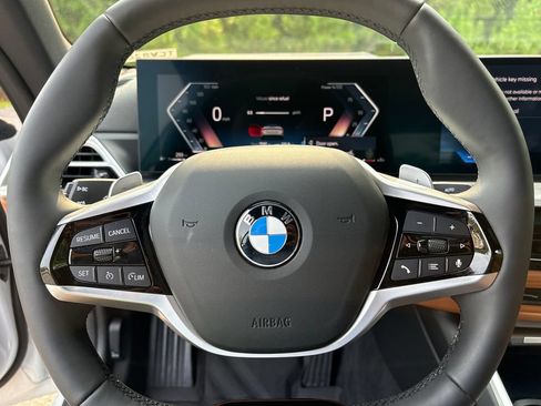Used 2026 BMW 430i Convertible w/ Premium Package RWD image 14