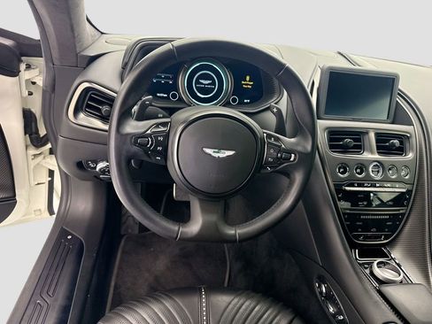 Used 2018 Aston Martin DB11 V12 RWD image 10