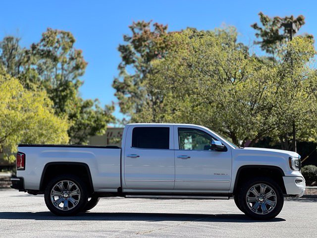 Used 2017 GMC Sierra 1500 Denali w/ Denali Ultimate Package AWD/4WD image 4