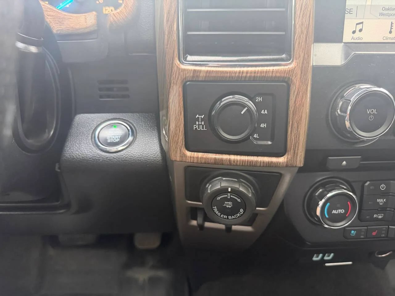 Used 2018 Ford F150 Lariat w/ Equipment Group 501A Mid AWD/4WD image 15