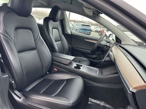Used 2023 Tesla Model 3 Standard Range image 10