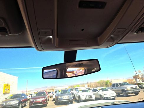 Used 2017 Chevrolet Silverado 2500 W/T image 17