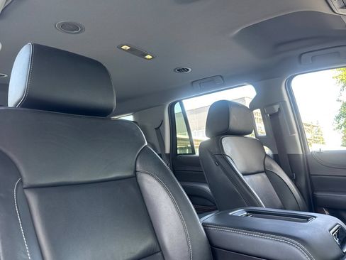Used 2019 Chevrolet Tahoe LT RWD image 17