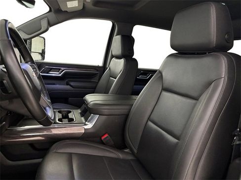 Used 2024 Chevrolet Silverado 2500 LTZ w/ LTZ Premium Package image 12