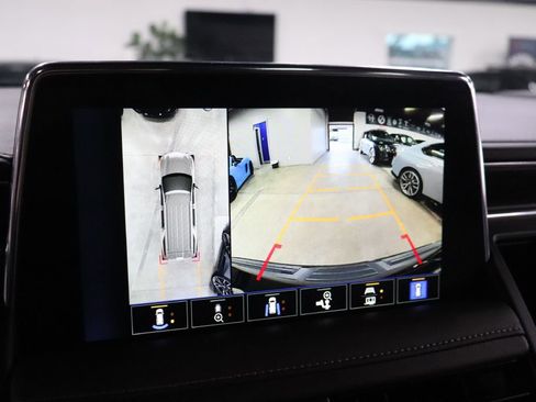 Used 2023 Chevrolet Tahoe Z71 w/ Luxury Package image 34