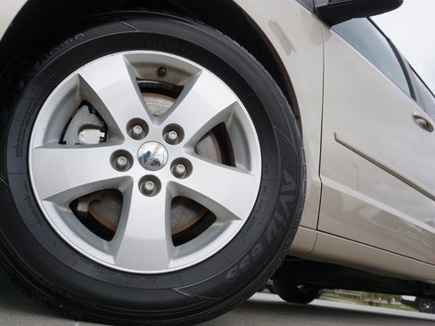 Used 2013 Dodge Grand Caravan SE image 11