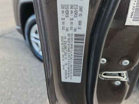 Used 2018 Jeep Compass Sport w/ Tech Group AWD/4WD image 17