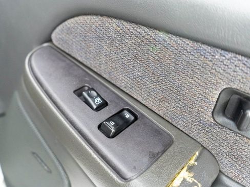 Used 2003 GMC Sierra 1500 SLE image 9