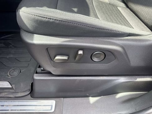 New 2025 GMC Sierra 2500 SLE w/ SLE Value Package; image 18