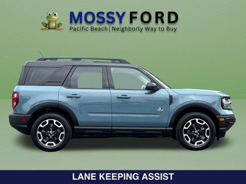 Certified 2023 Ford Bronco Sport Outer Banks w/ Tech Package AWD/4WD image 4