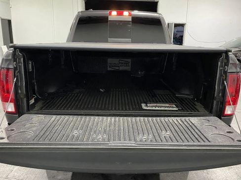 Used 2020 RAM 1500 Classic SLT image 8