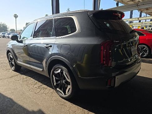 Used 2024 Kia Telluride S w/ S Sunroof Package FWD image 2
