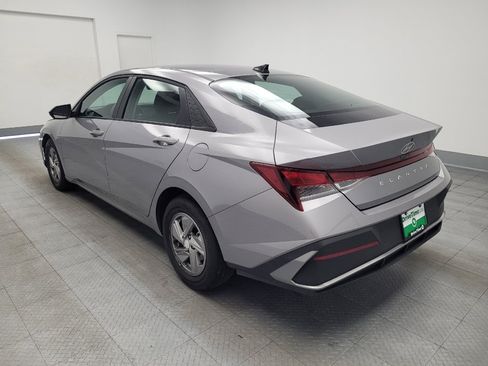 Used 2025 Hyundai Elantra SE FWD image 5