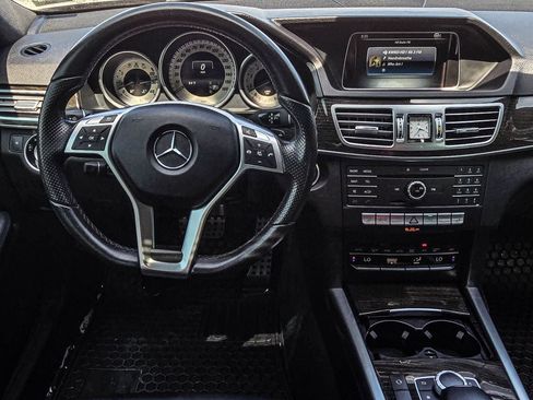 Used 2016 Mercedes-Benz E 350 4MATIC Sedan image 33