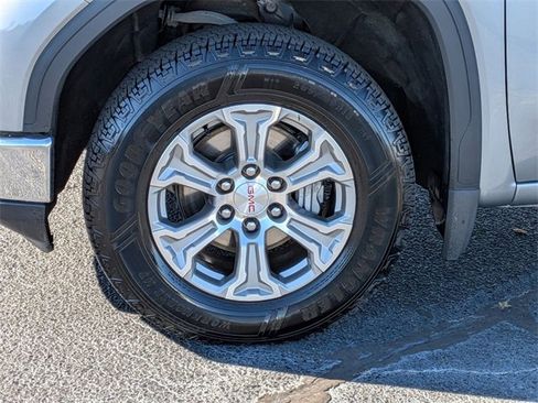 Used 2024 GMC Sierra 1500 SLT image 10