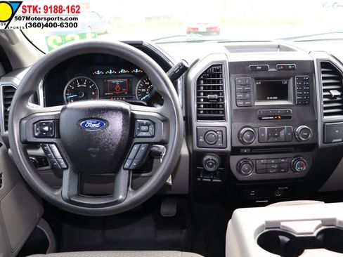 Used 2017 Ford F150 XLT w/ Trailer Tow Package image 19