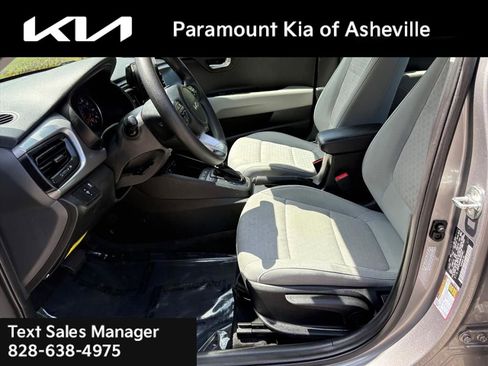 Used 2022 Kia Rio S w/ Technology Package FWD image 16