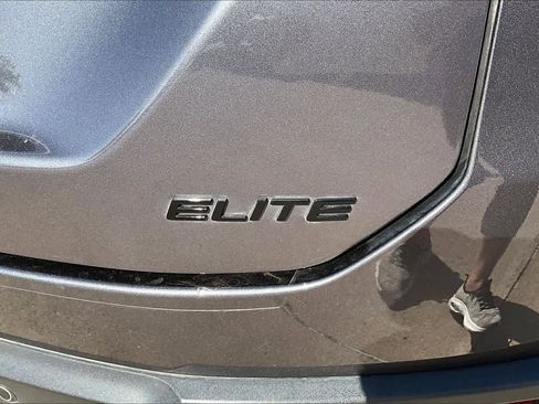 Used 2024 Honda Pilot Elite image 11