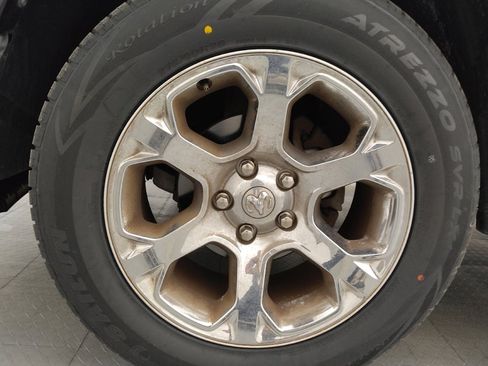 Used 2017 RAM 1500 Laramie image 31