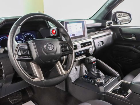Used 2024 Toyota Tacoma TRD Off-Road AWD/4WD image 22
