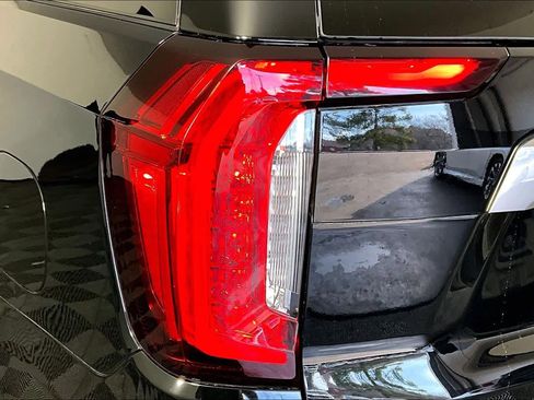 Used 2021 GMC Yukon XL Denali w/ LPO, Illumination Package image 29