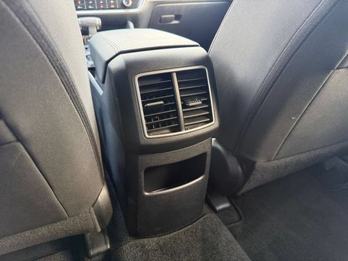 Used 2025 Kia Sportage LX FWD image 23