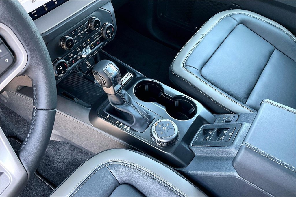 New 2026 Ford Bronco Outer Banks AWD/4WD image 24