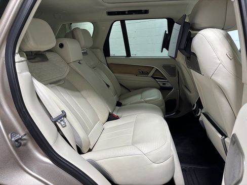 Used 2023 Land Rover Range Rover SV AWD/4WD image 40