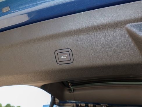 New 2026 GMC Yukon Denali Ultimate w/ LPO, Floor Liner Package AWD/4WD image 6