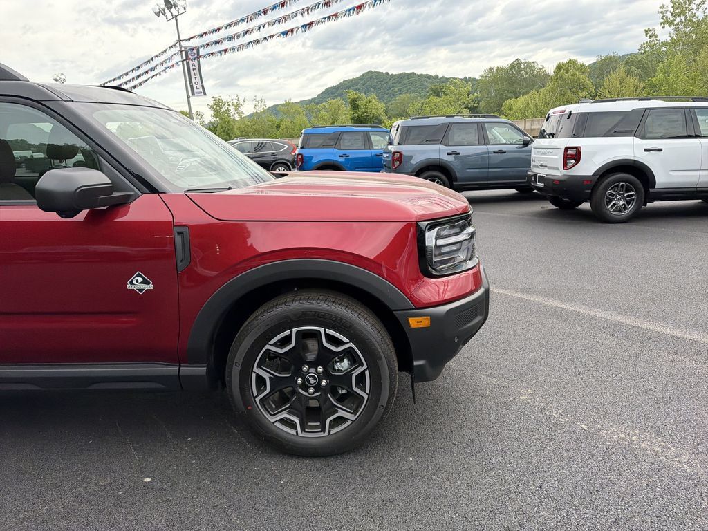 New 2026 Ford Bronco Sport Outer Banks w/ Outer Banks Tech Package+ AWD/4WD image 2