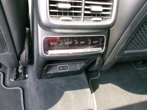 Used 2025 Mercedes-Benz GLS 450 4MATIC image 12