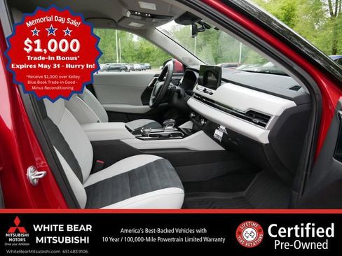 Used 2025 Mitsubishi Outlander SE AWD/4WD image 13