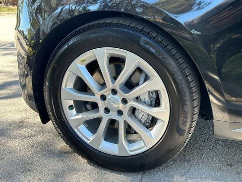 Used 2025 Land Rover Range Rover Sport SE image 27