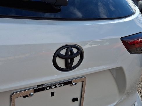 Used 2025 Toyota Highlander XLE image 28