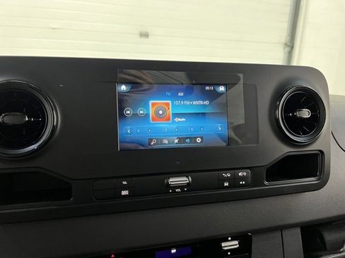 Used 2023 Mercedes-Benz Sprinter 3500 image 36
