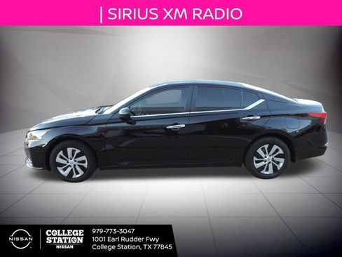 Used 2025 Nissan Altima 2.5 S image 7