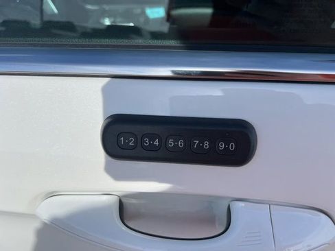 Used 2024 Ford Edge SEL w/ Convenience Package AWD/4WD image 13