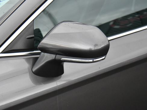 Used 2023 Toyota Camry SE image 13