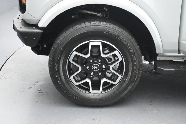 Certified 2023 Ford Bronco Outer Banks AWD/4WD image 32