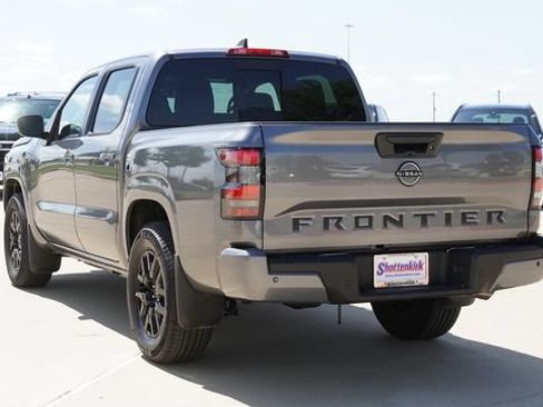 Used 2026 Nissan Frontier SV RWD image 7