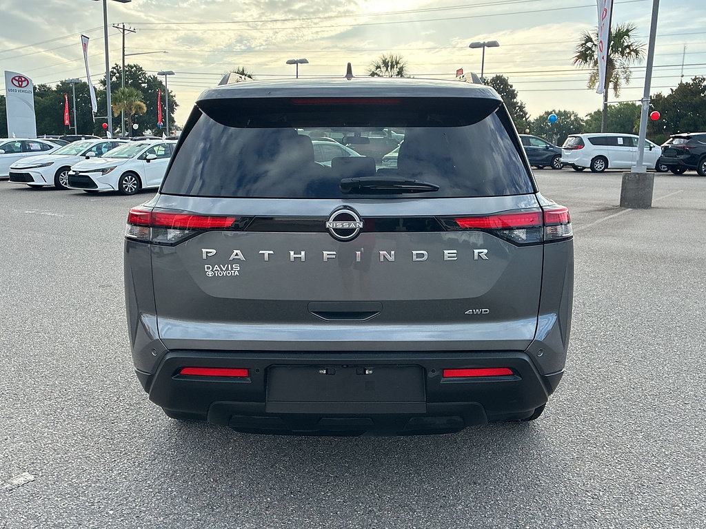 Used 2025 Nissan Pathfinder SV AWD/4WD image 5