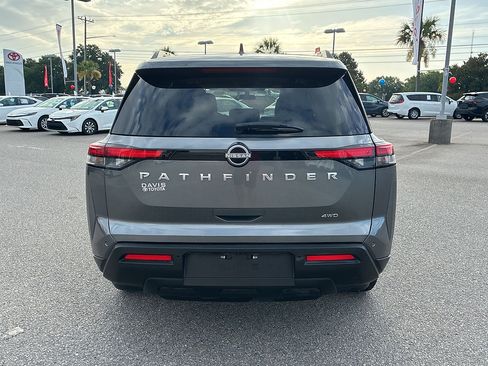 Used 2025 Nissan Pathfinder SV AWD/4WD image 5