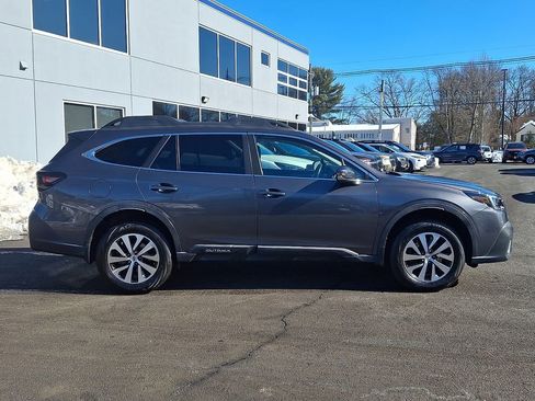 Used 2020 Subaru Outback Premium image 7