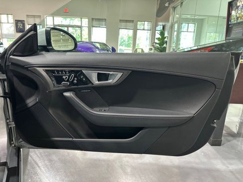 Used 2015 Jaguar F-TYPE S RWD image 40