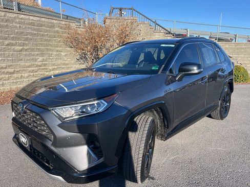 Used 2020 Toyota RAV4 XSE image 29