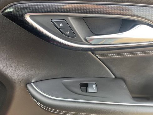 Used 2023 Buick Envision Preferred image 55