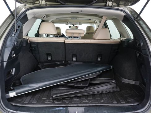 Used 2019 Subaru Outback 2.5i Limited w/ Protection Package #1 AWD/4WD image 9