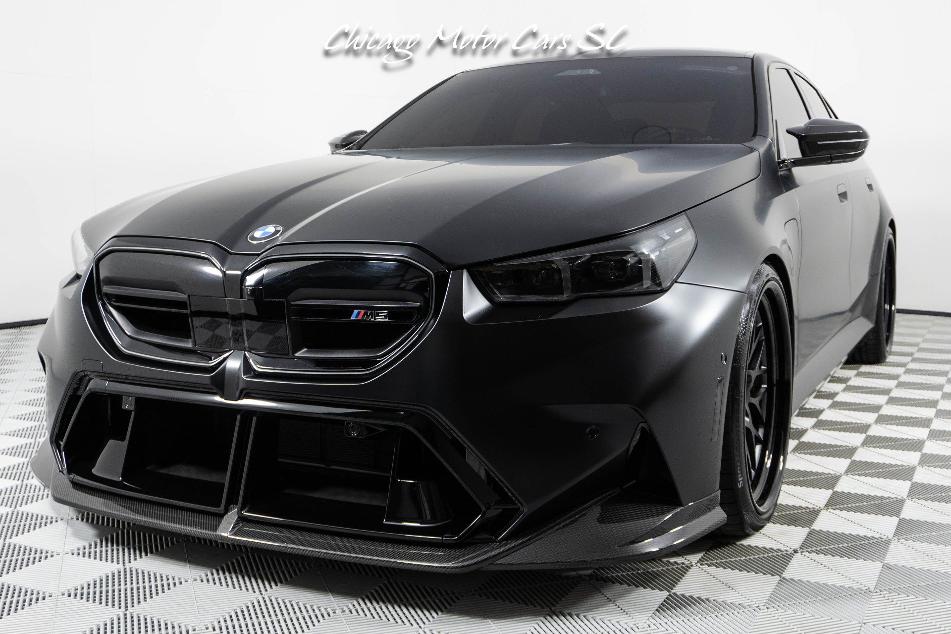 Used 2025 BMW M5 w/ Carbon Package AWD/4WD image 7